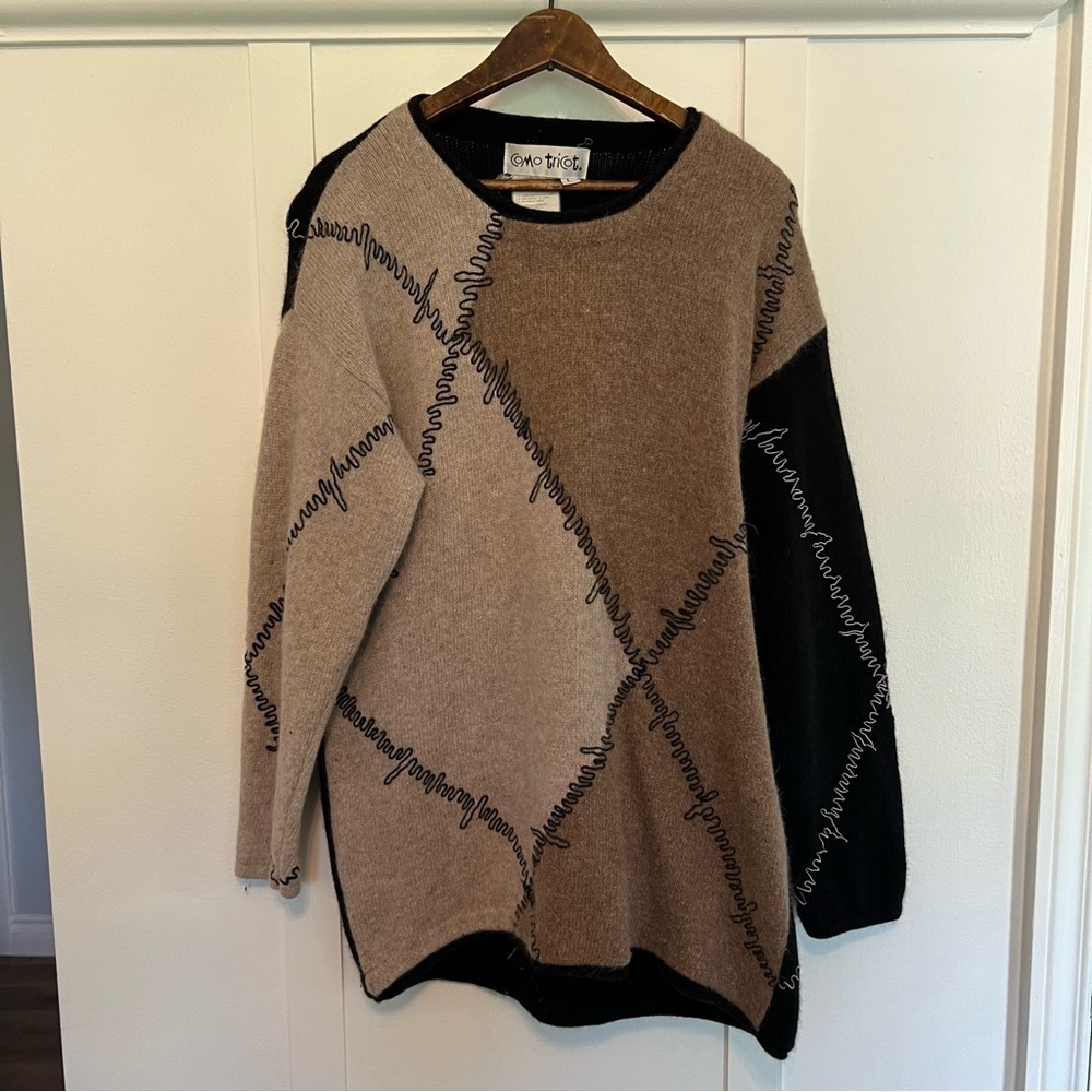SOLD: Como Tricot Women’s Large Lambswool Blend Sweater - Picture 4 of 8